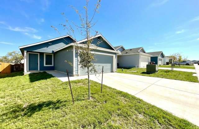 *MOVE IN SPECIAL* FIRST TIME RENTAL 3 Bedroom / 2 Bath Home w/ 2 Car Garage! photos photos