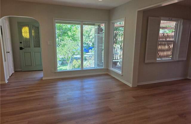 3255 Henrietta Avenue Gallery 3