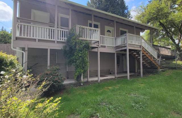 Sweet Two Bedroom Home Minutes from Downtown Port Orchard! photos photos