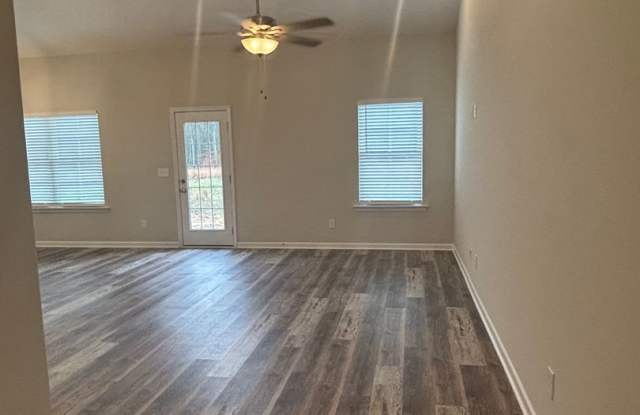 Beautiful 3 Bedroom Home in Manchester! Gallery 4