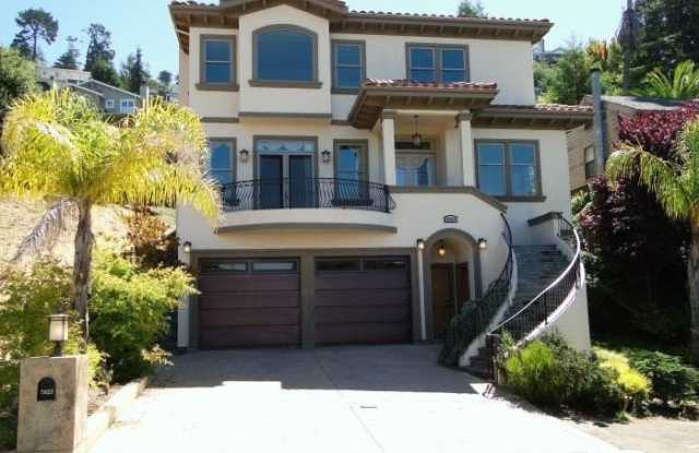 Large estate in the Oakland hills photos photos Large estate in the Oakland hills photos photos