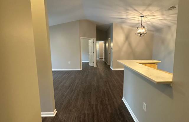 Worthington Glen Condo For Rent - 2BR/2BA with Garage and Bonus Room! Gallery 3