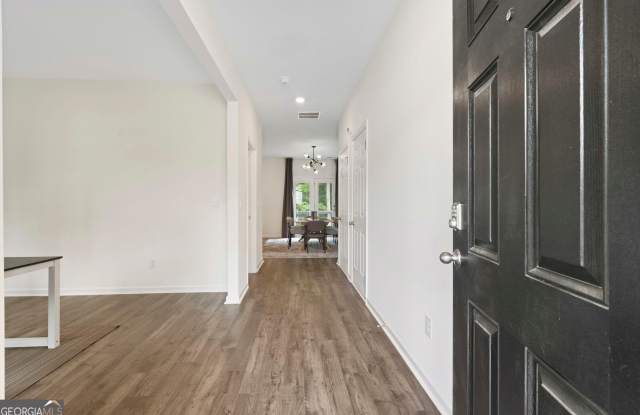 3645 Beaconfield Court SE Gallery 3
