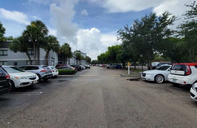 West Palm Beach 1 bedroom 1.5 bath Apartment. Gallery 4