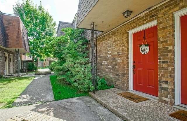 19 HOUMAS Place Gallery 1