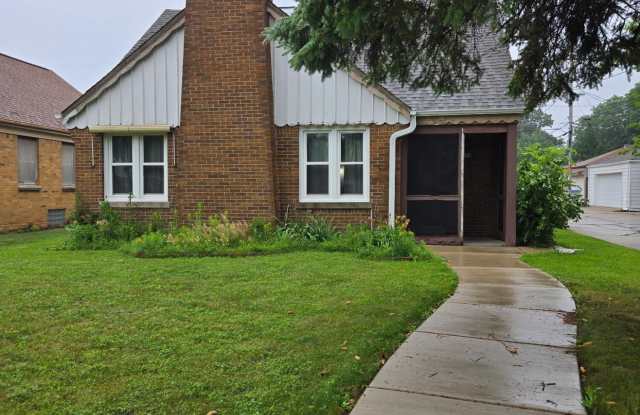 2720 N 87th St photos photos