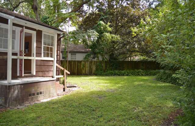 2836 CHEROKEE CIR S Gallery 4