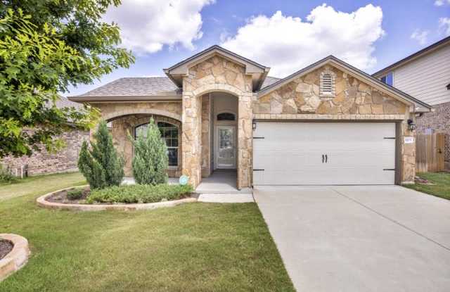5215 Dauphin Drive Gallery 1
