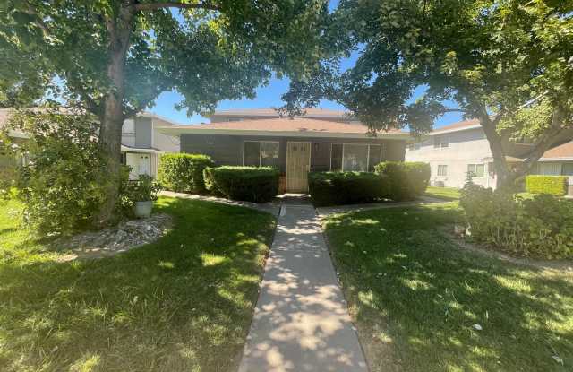 2 Bedroom 1 Bath Single Story Unit with Community Pool in Citrus Heights photos photos