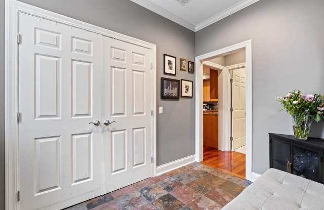 1056 W Lawrence Avenue Gallery 2