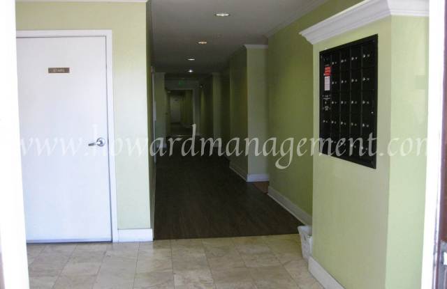 1951 N Beachwood Drive, Unit 206 Gallery 2