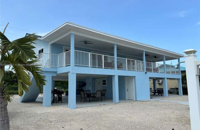 9502 Aviation Blvd photos photos