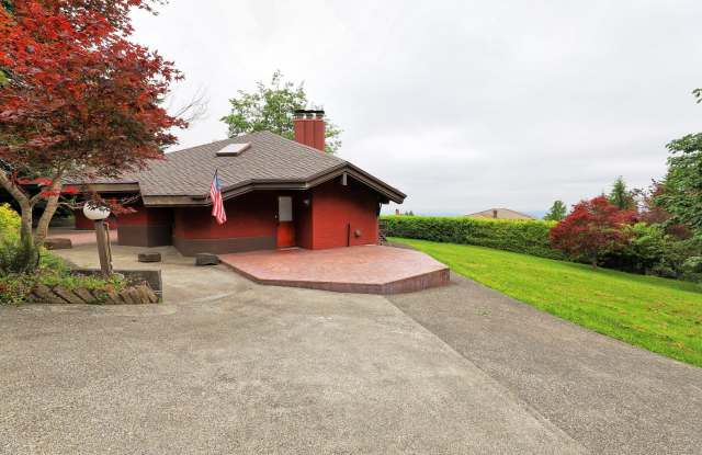 Architectural Masterpiece Sitting Atop Cougar Mountain photos photos