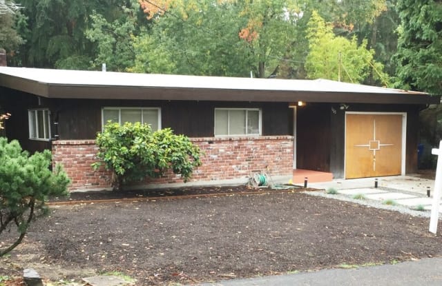 1403 NE 106th ST - 1403 Northeast 106th Street, Seattle, WA 98125
