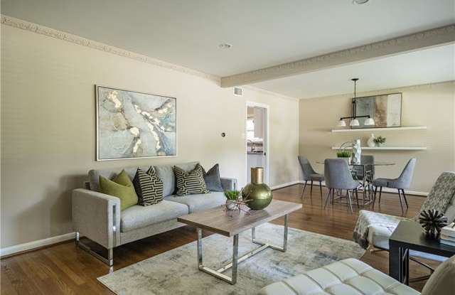 4415 Ashford Drive Gallery 4