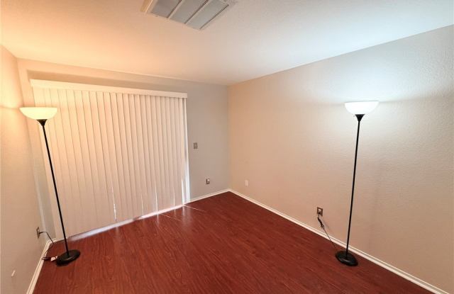 5211 Lindell Road Gallery 2