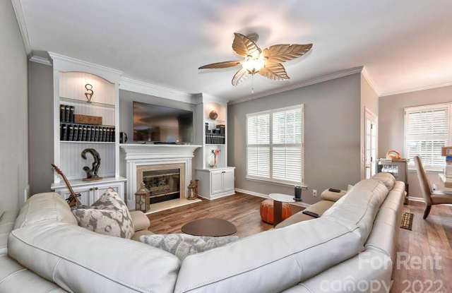 16712 Hampton Crossing Drive Gallery 3