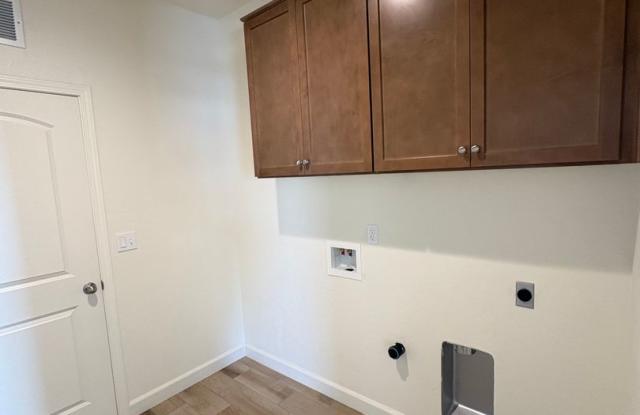 Newly Built NW Visalia Home for Rent! Gallery 4