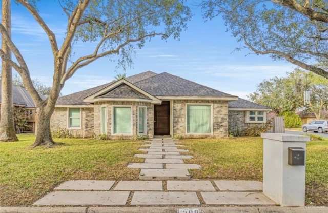 300 Kiwi Street - 300 Kiwi Avenue, McAllen, TX 78504