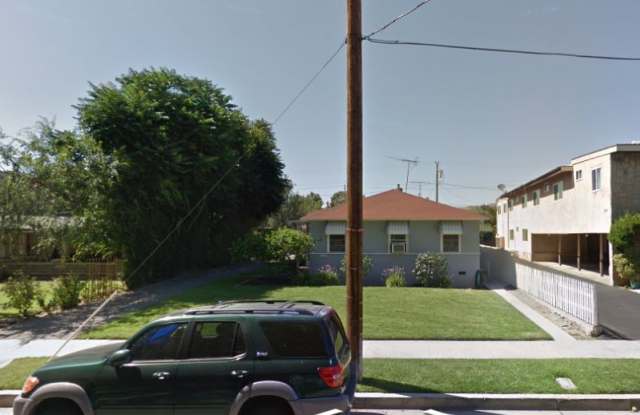 1025 W Clark Ave C - 1025 West Clark Avenue, Burbank, CA 91506