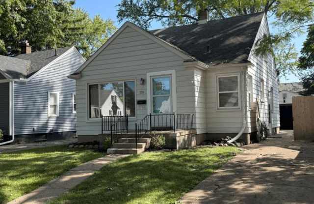 320 Flowerdale Street Gallery 2