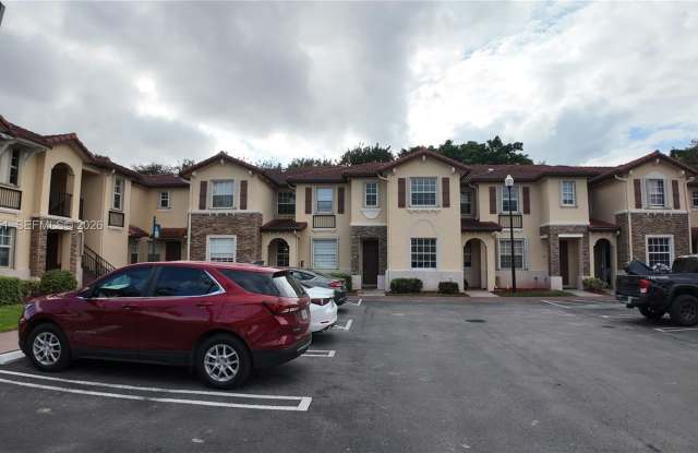 3320 NE 13th Cir Dr photos photos