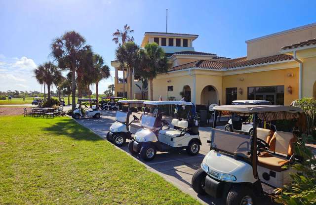 Seasonal Short-Term 2 Bedroom 2 Bathroom Single Family Home in Venetian Golf & River Club! Gallery 4