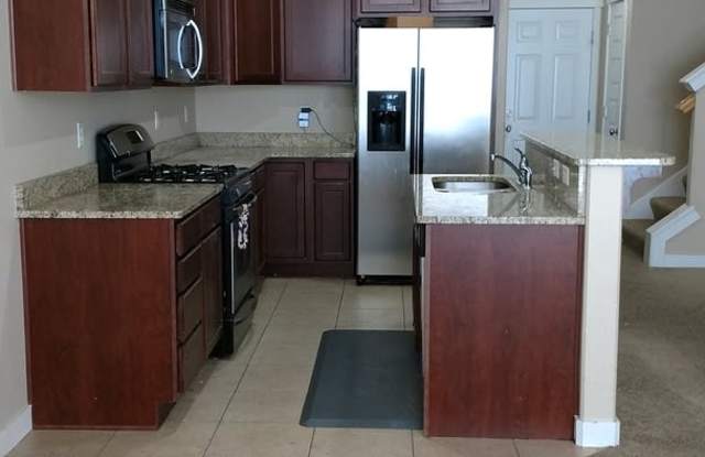 3 Bedroom Townhome in SOJO!! - 3727 Angelica Way, South Jordan, UT 84095