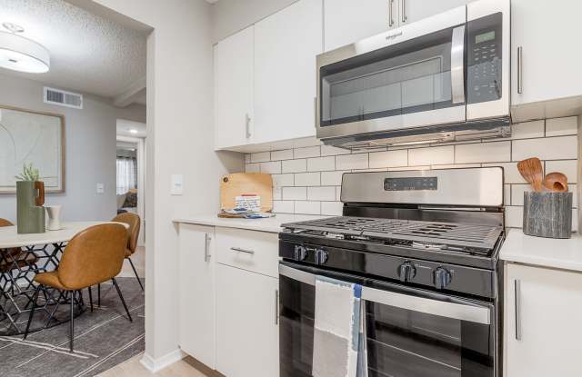 Spring Creek of Edmond Apartments Gallery 4