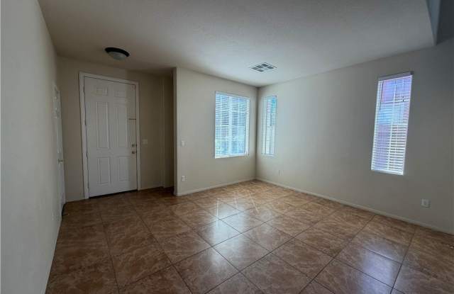 2307 Summer Home Street Gallery 3