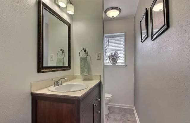 8024 Picardy Avenue Gallery 3
