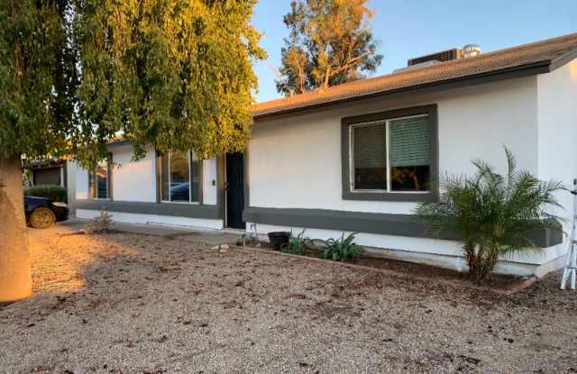 3325 E Helena Dr - 3325 East Helena Drive, Phoenix, AZ 85032