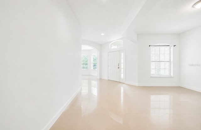 909 SUMMIT ASH Court Gallery 4