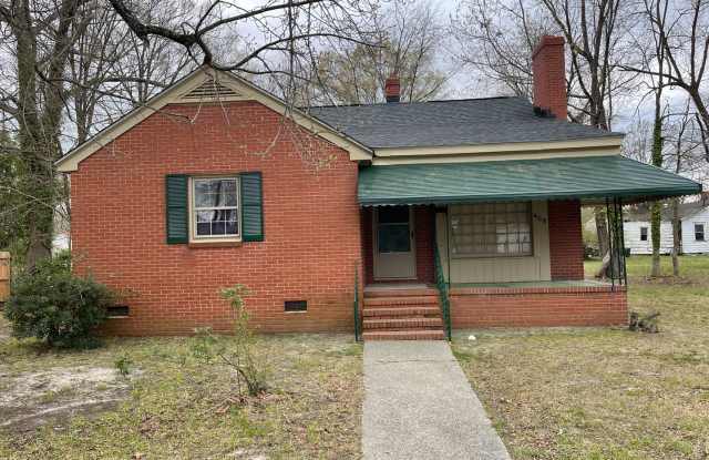 3 Bedroom House - Excellent value for Brick Single Family House! photos photos