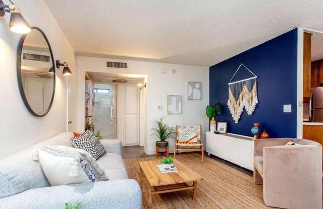4000 W Victory Blvd Apt 106 Gallery 1
