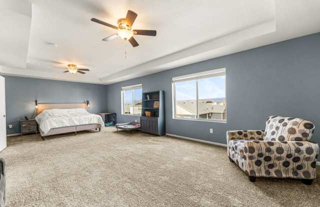 Amazing 2 story in Banning Lewis Ranch Gallery 4