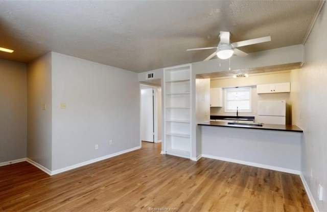 1327 Airline Drive Gallery 3