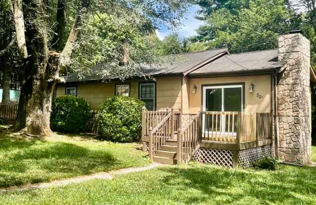 2 Bed, 1 Bath Home in Arden, $1775 - 30 Fieldtop Lane, Buncombe County, NC 28704