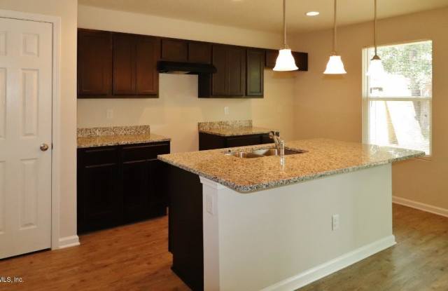 2562 RED ROBIN DR W Gallery 4
