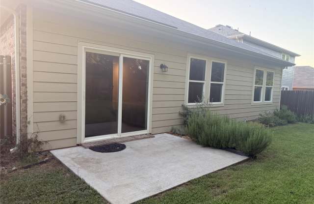 2621 Silver Leaf Lane Gallery 3