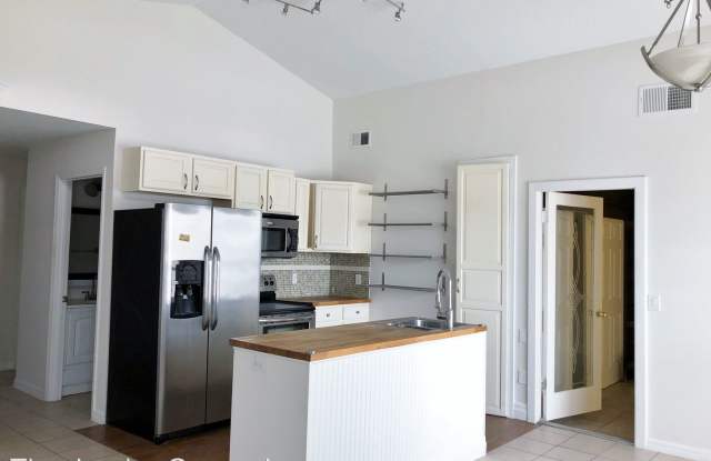 1001 Golfside Court Gallery 2