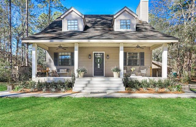 327 WILLIAMSBURG Drive - 327 Williamsburg Drive, St. Tammany County, LA 70471