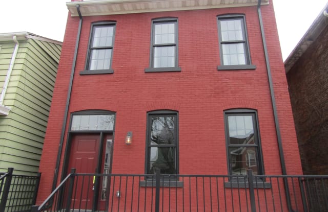1228 Jackson Street - 1228 Jackson Street, Dubuque, IA 52001