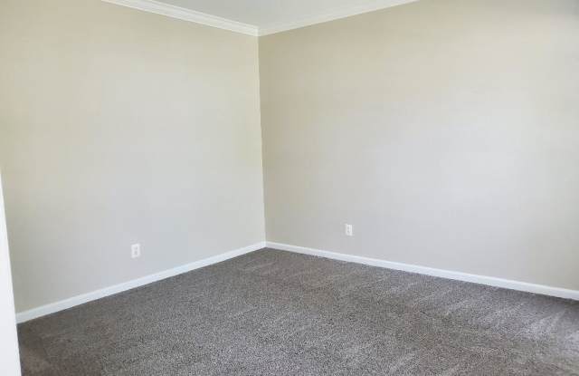 2702 MYRTLEWOOD DRIVE Gallery 4
