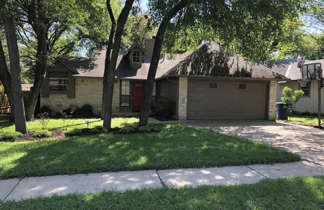 2811 Crownspoint Drive photos photos