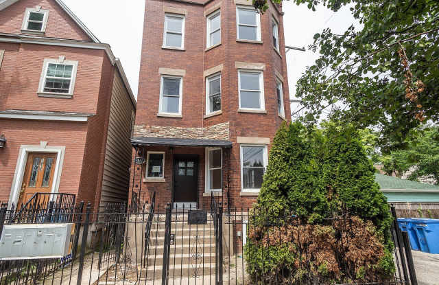 1840 N Saint Louis Avenue photos photos