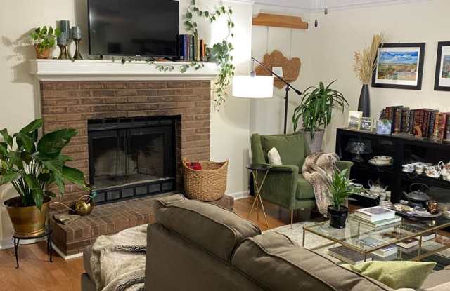 Stunning 2 bed, 2.5 bath townhouse just off the Oconee Connector photos photos Stunning 2 bed, 2.5 bath townhouse just off the Oconee Connector photos photos