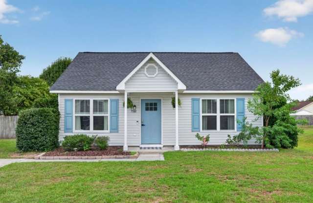Single story 3 bedroom, 2 bathroom home with fenced backyard! photos photos Single story 3 bedroom, 2 bathroom home with fenced backyard! photos photos