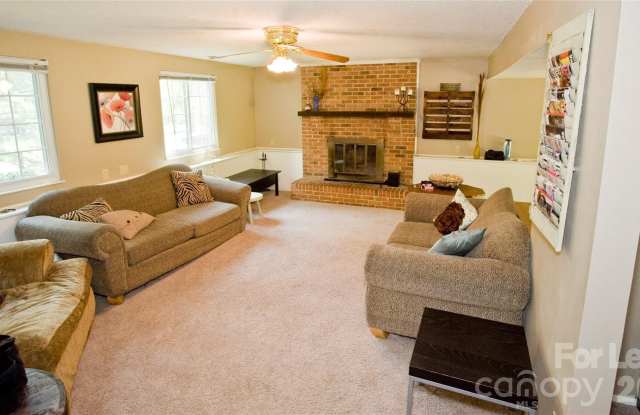 1635 Van Dyke Drive Gallery 2