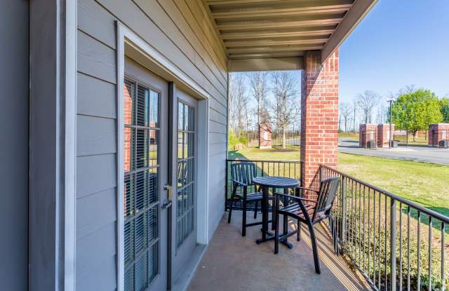 Foothills Apartments Gallery 4